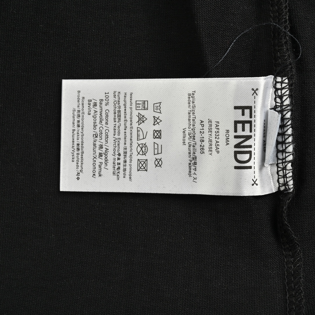 Fendi 24Fw long-sleeved T-shirt with contrasting double F logo embroidery on the chest