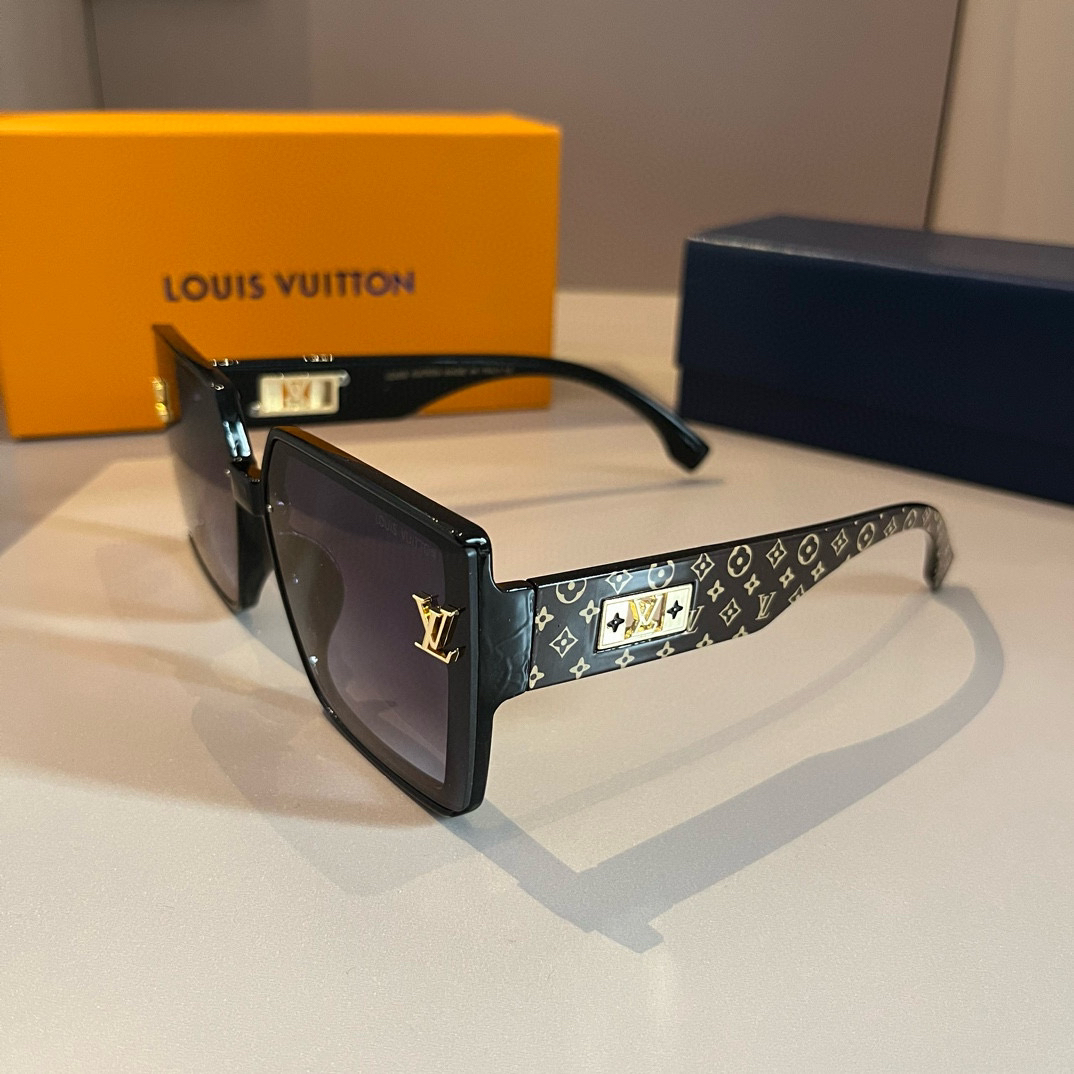 Louis Vuitton square-frame sunglasses