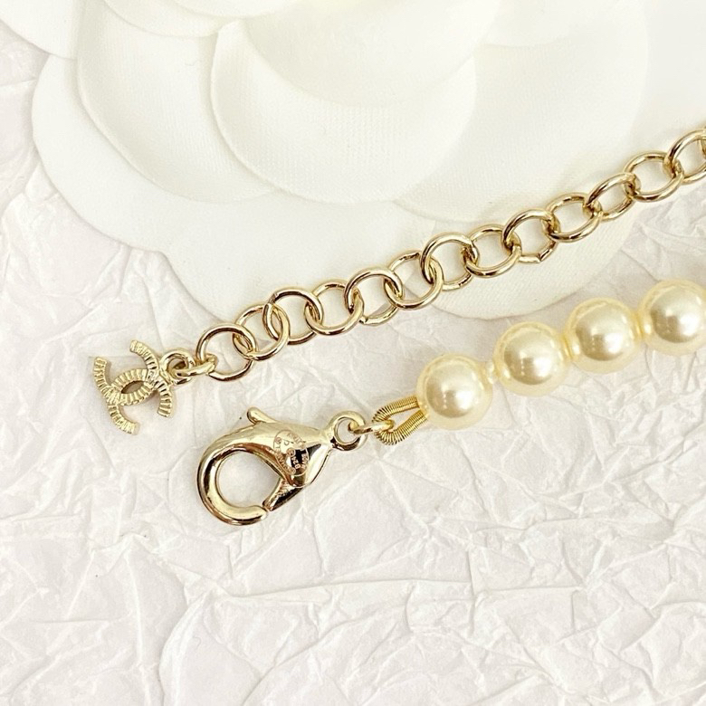 CHAN 24 Milky White Heart Pearl Necklace