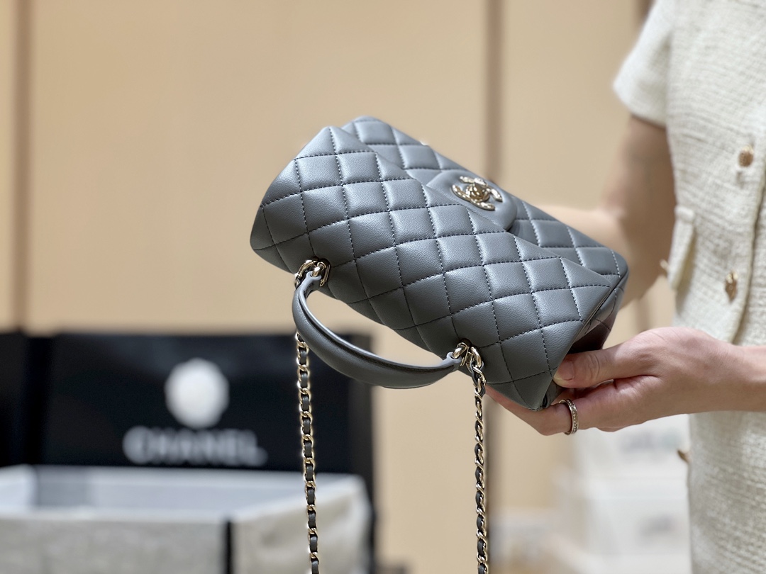 Chanel 23S cf mini handle AS2431