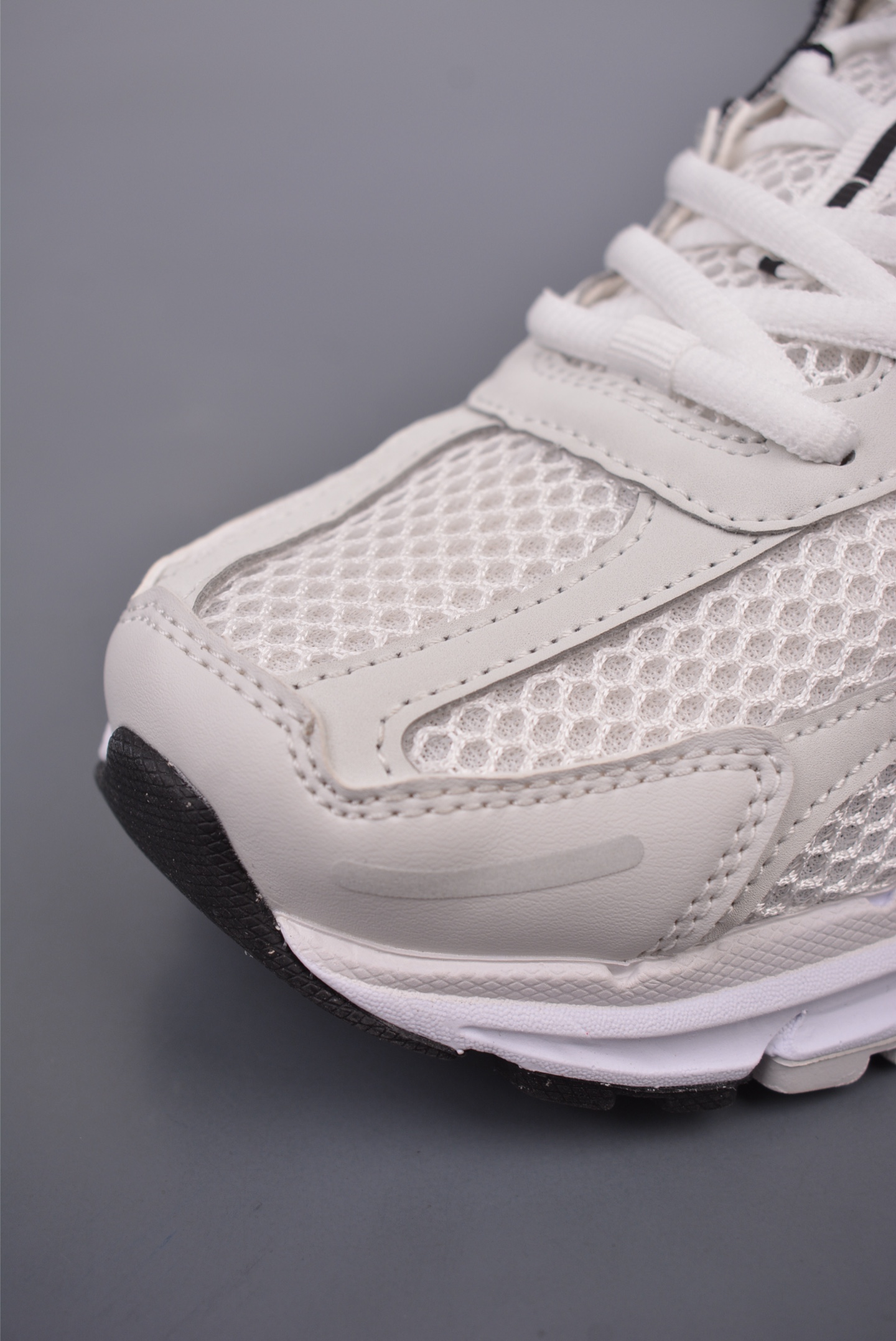Nike Zoom Vomero 5 White and Black FB9149-101