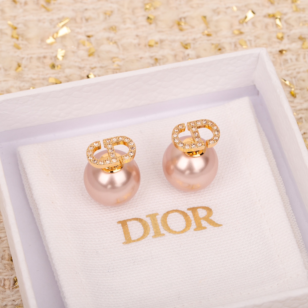 Dior CD letter pearl earrings