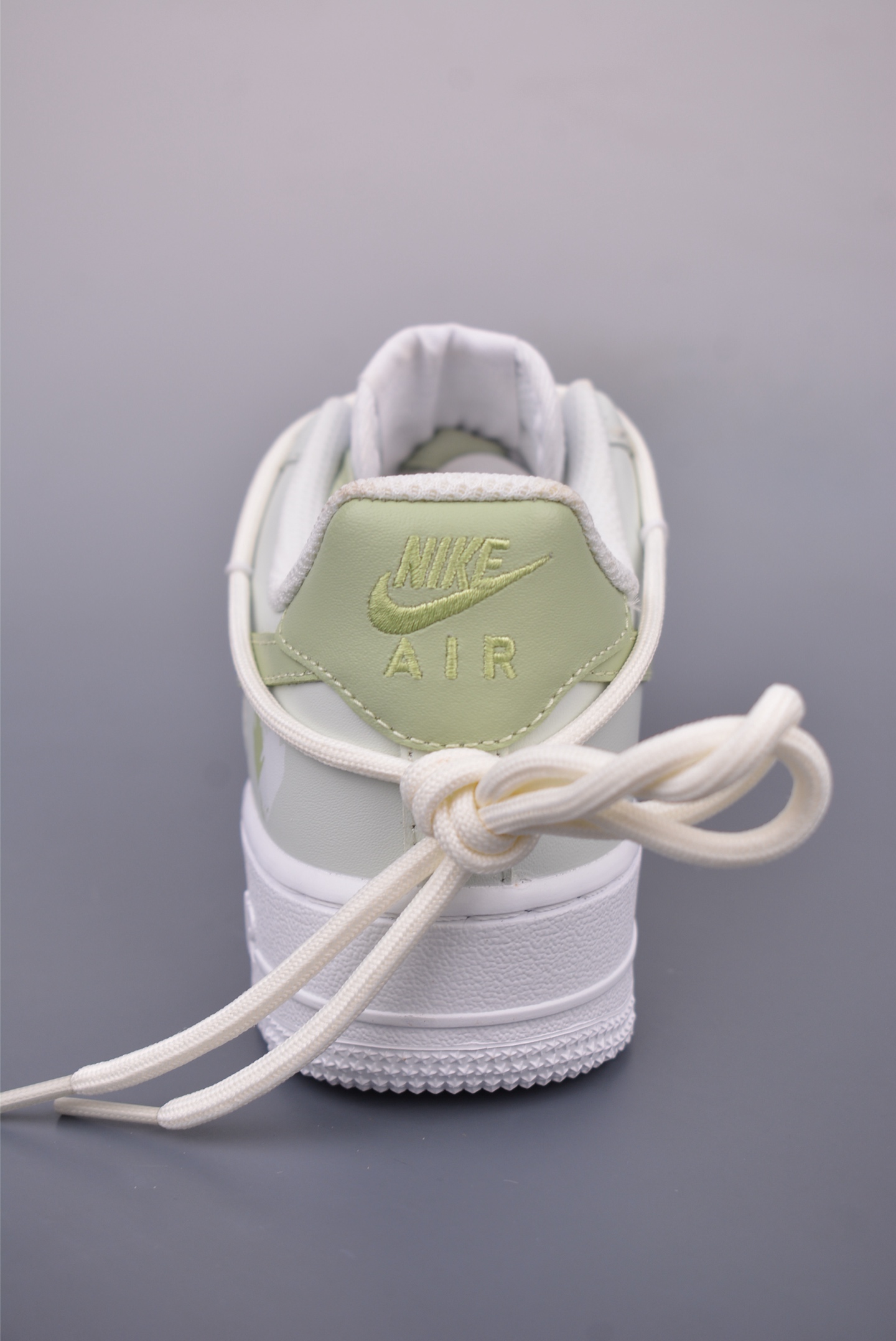 Nike Air Force 1 07 Low Sneakers Green Apple Valentine's Day DH2920-111