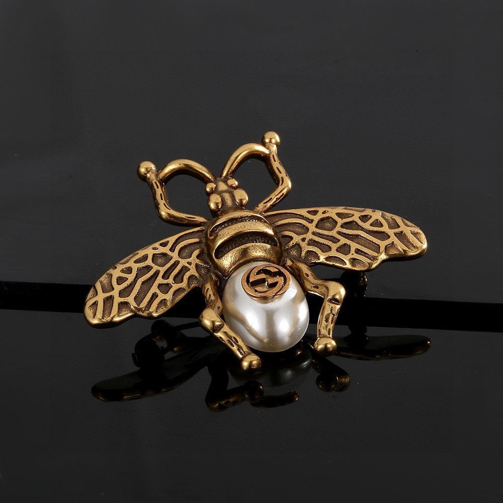 GUCCi Bee Brooch