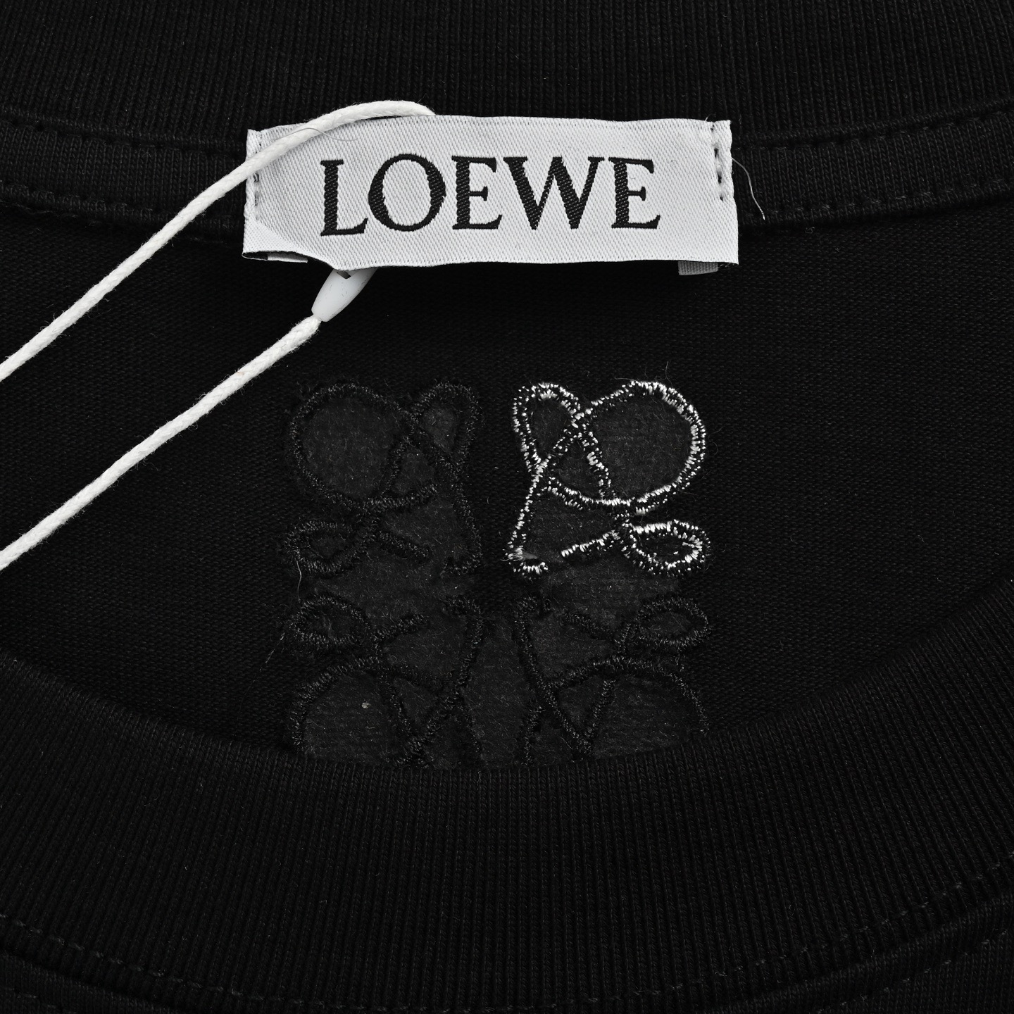 Loewe 25ss contrasting logo embroidered short sleeves
