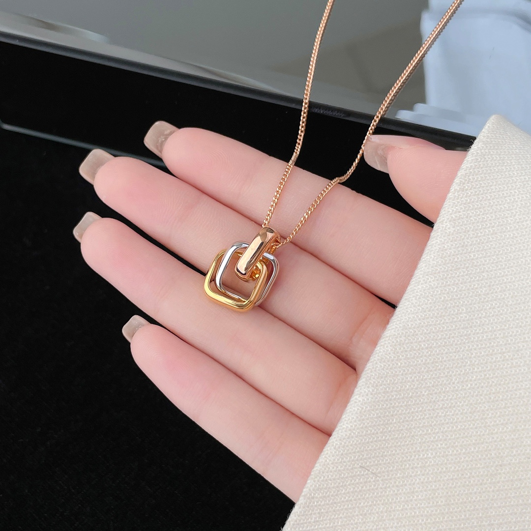 Cartier Trinity cushion-shaped three-color ring necklace