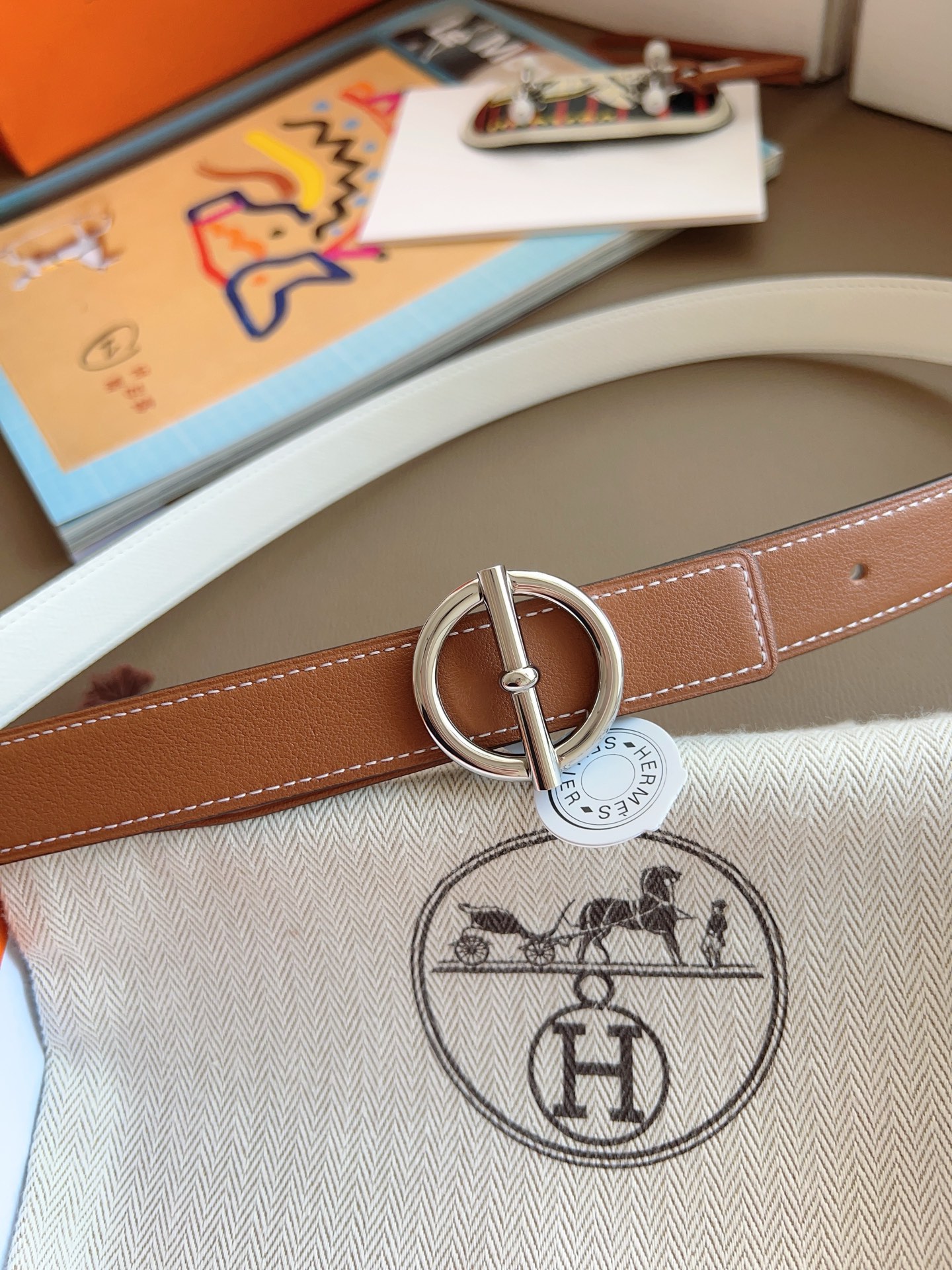Hermès 2025 New Women's Double-Sided Belt 2.4cm Width