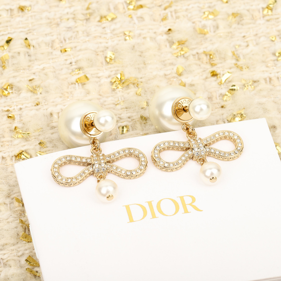 Dior Bow Pearl Earrings