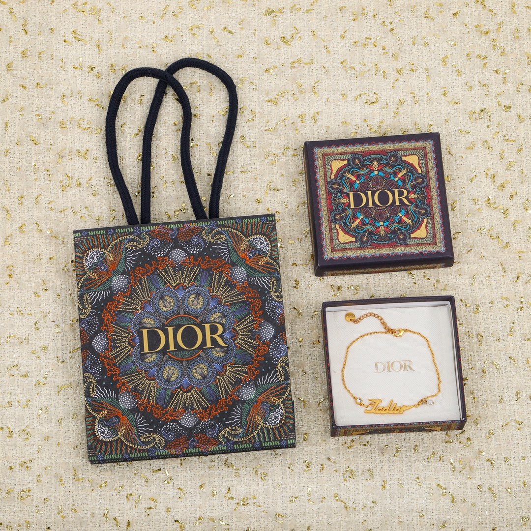 Dior Pearl Letter Bracelet