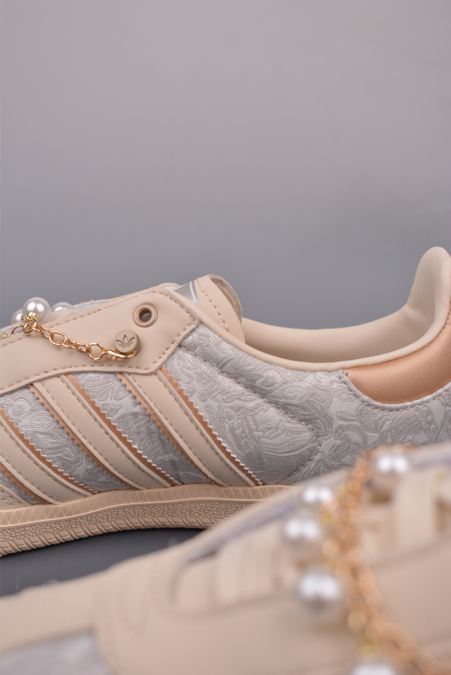 Adidas Originals Samba OG sneakers Khaki Pearl Necklace Silk JQ2616