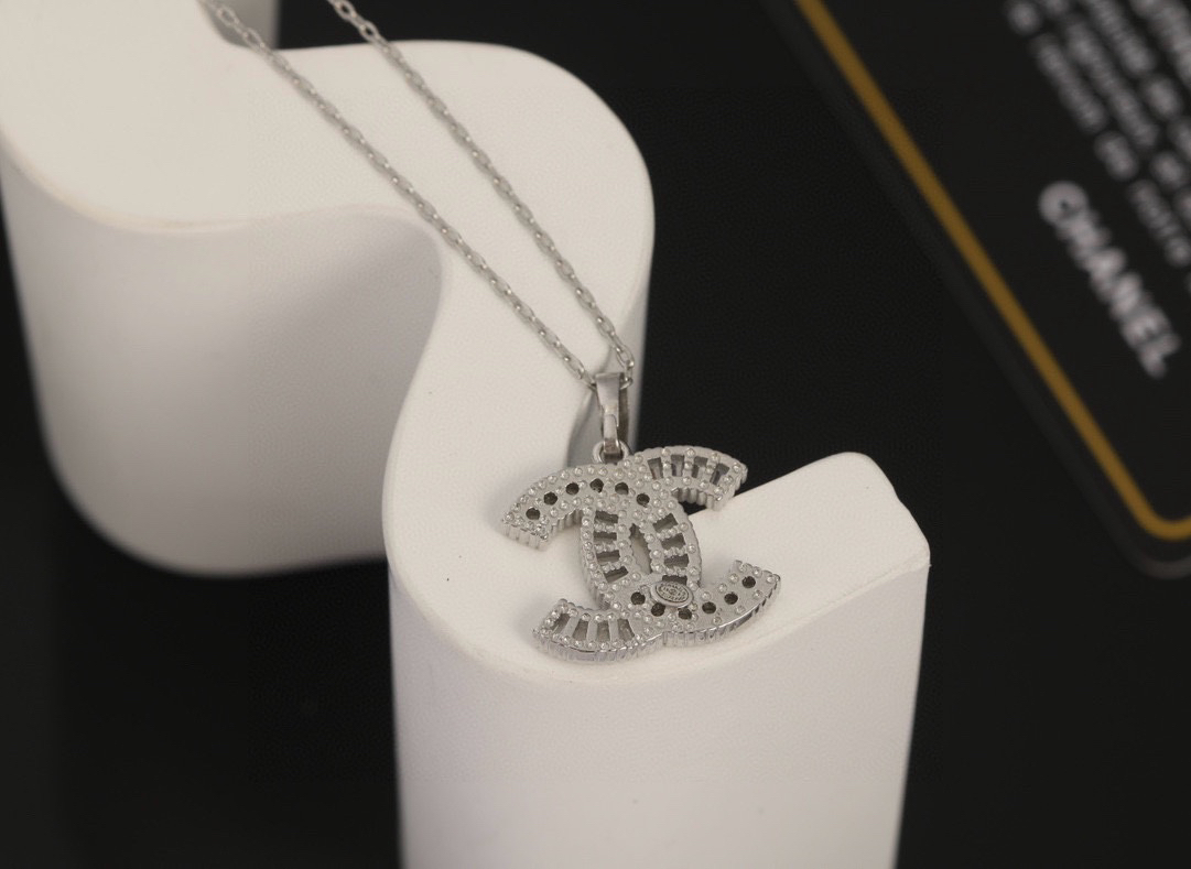 Chanel double c diamond necklace