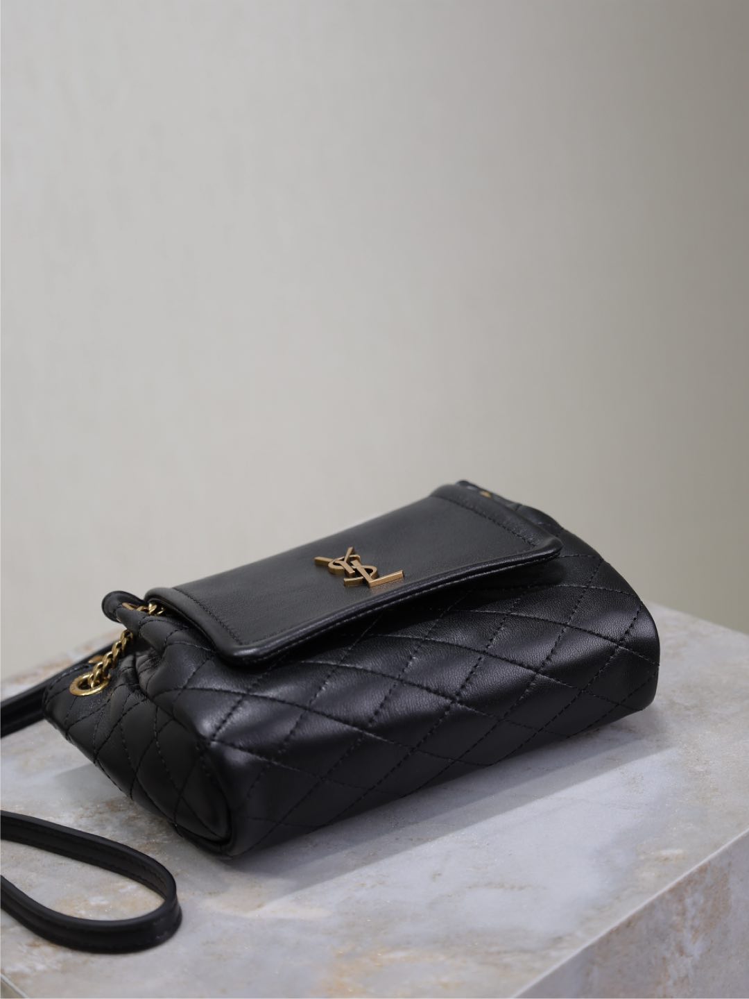Yves Saint Laurent Mini Nolita Chain Bag 672738