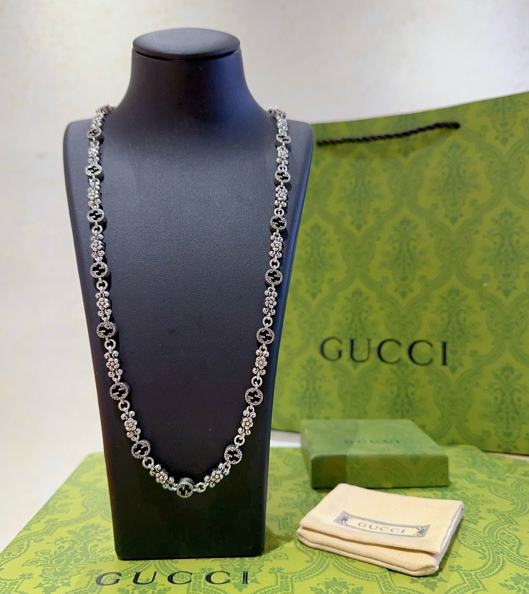 Gucci Anger Forest series new GG flower vintage necklace