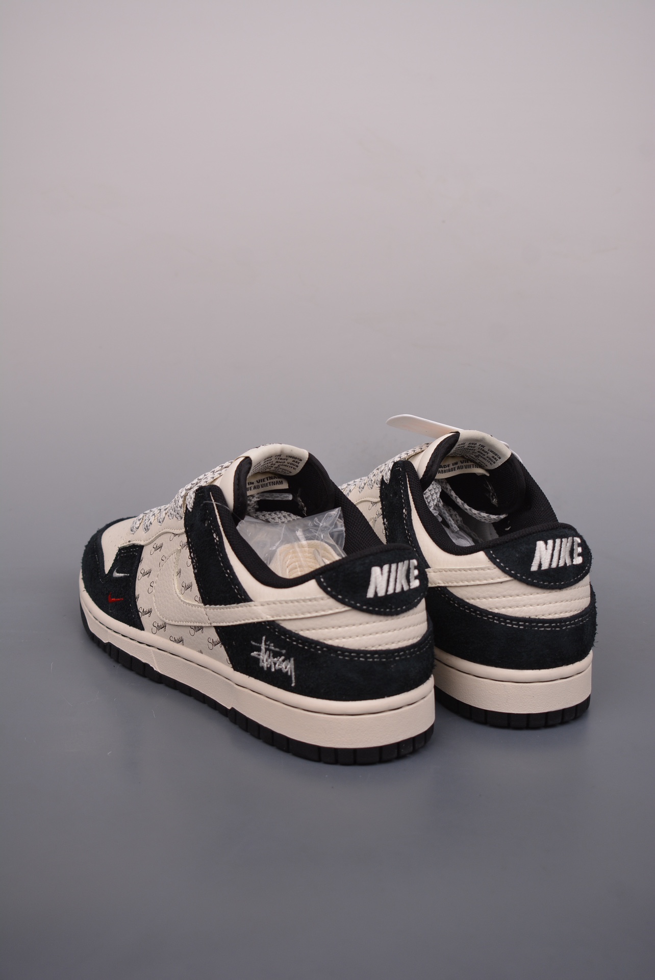 Stussy x Nike By You SB Dunk Low Retro SP Black and White Embroidery XY1688-017