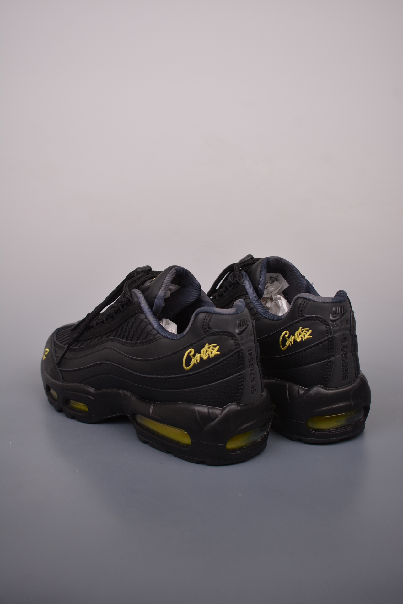 NIKE Air Max 95 Air Cushioned Running Shoes Black and Gold