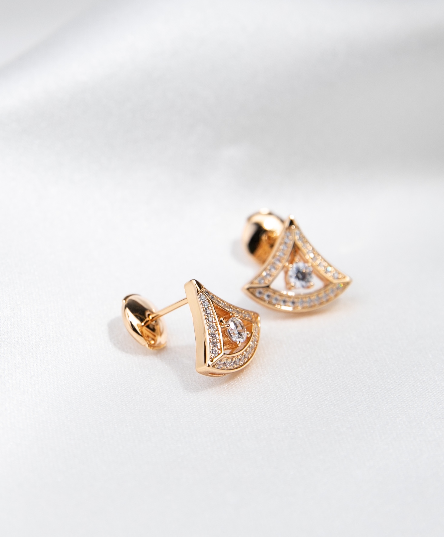 Bulgari B.ZERO 1 series diamond earrings