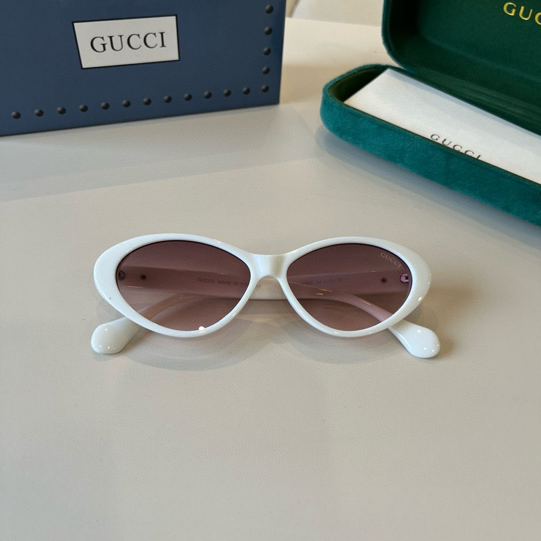 Gucci Round Frame Sunglasses