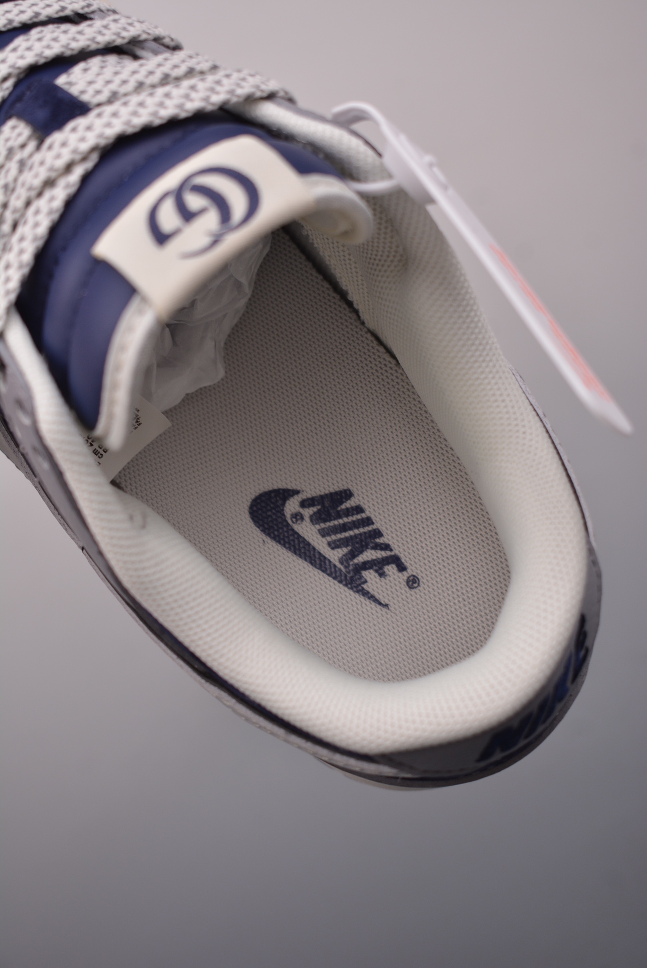 Gucci x Nike SB Dunk Low Esquisite Gucci gray and dark blue FC1688-195