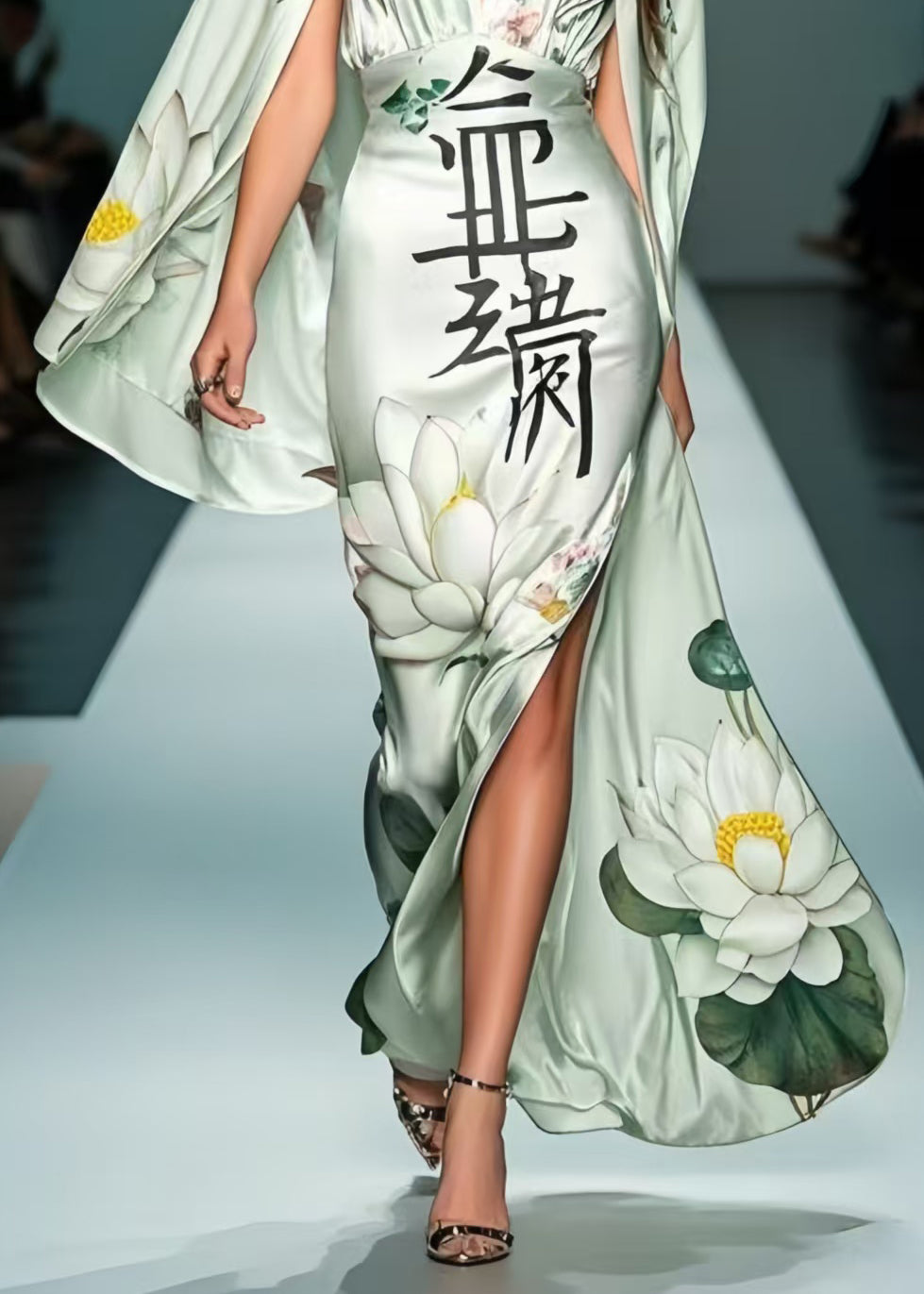 Fine Green Print Side Open Silk Robe Dresses Cloak Sleeves