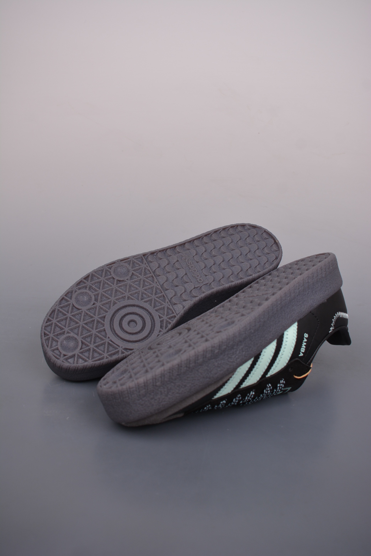Adidas Originals Sambae Black Hazy Green IE9110