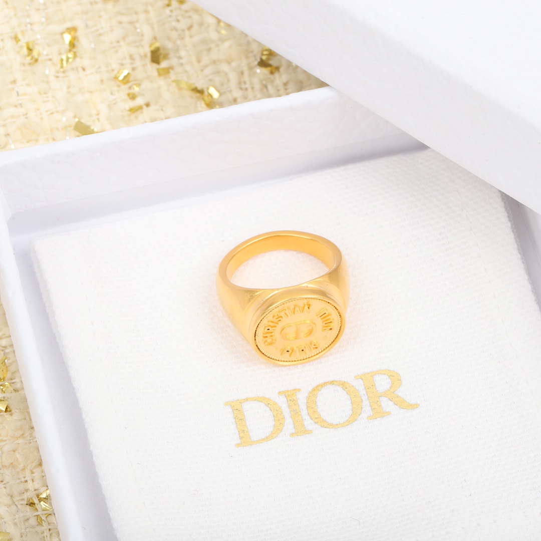 Dior CD coin letter ring