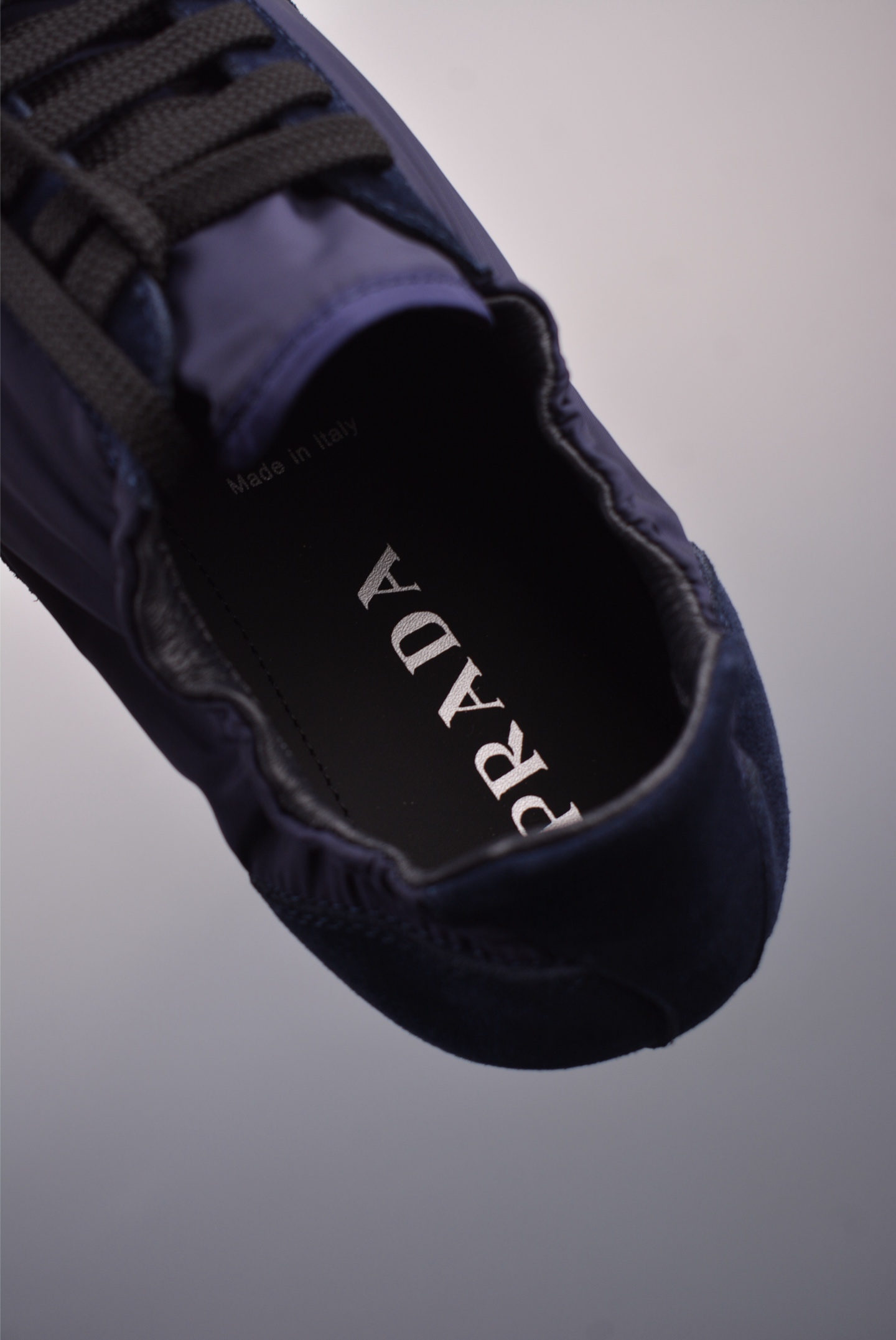 Prada Spring/Summer Show Thin-soled Dexter Shoes Navy Blue
