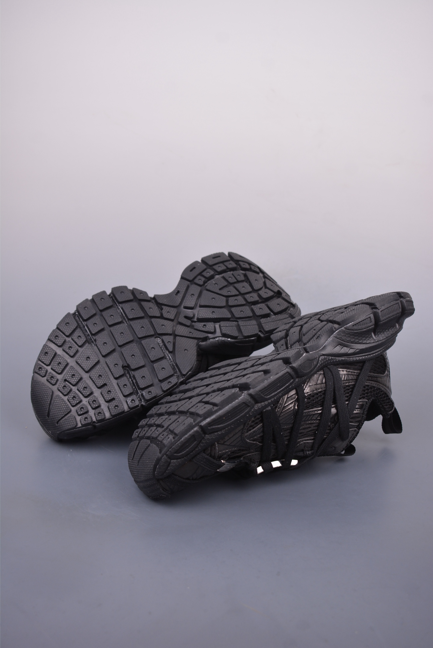 BALENCIAGA 3XL Sneakers 3+ 