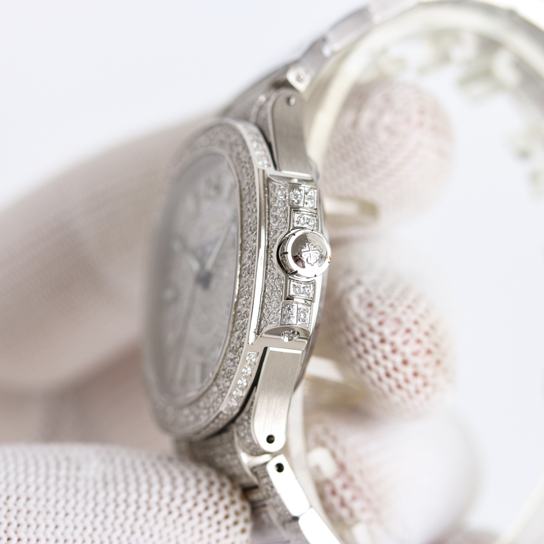 Patek Philippe 7021 Ladies Nautilus