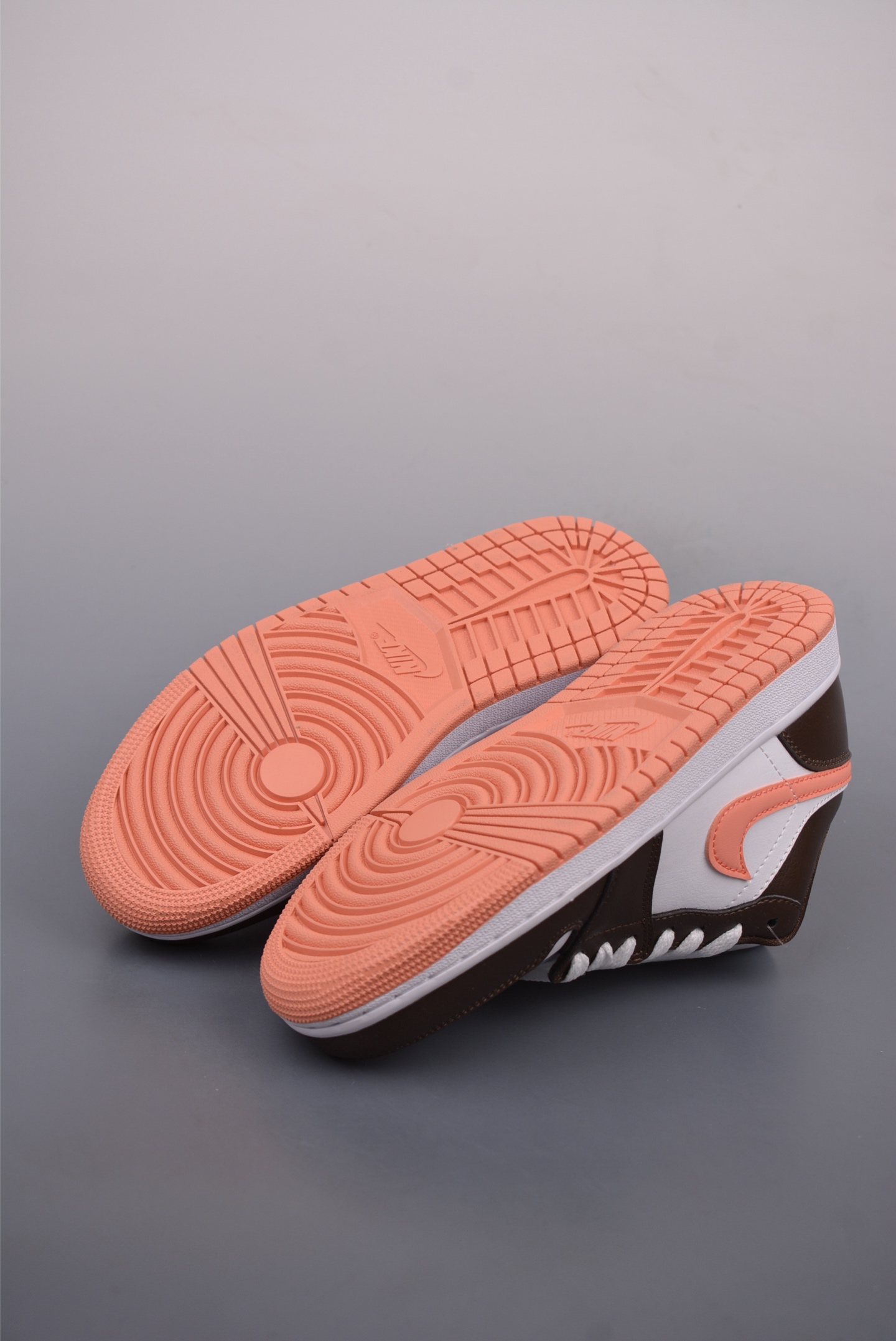 Nike Wmns Air Jordan 1 Low GS Brown White Pink DC0774-82