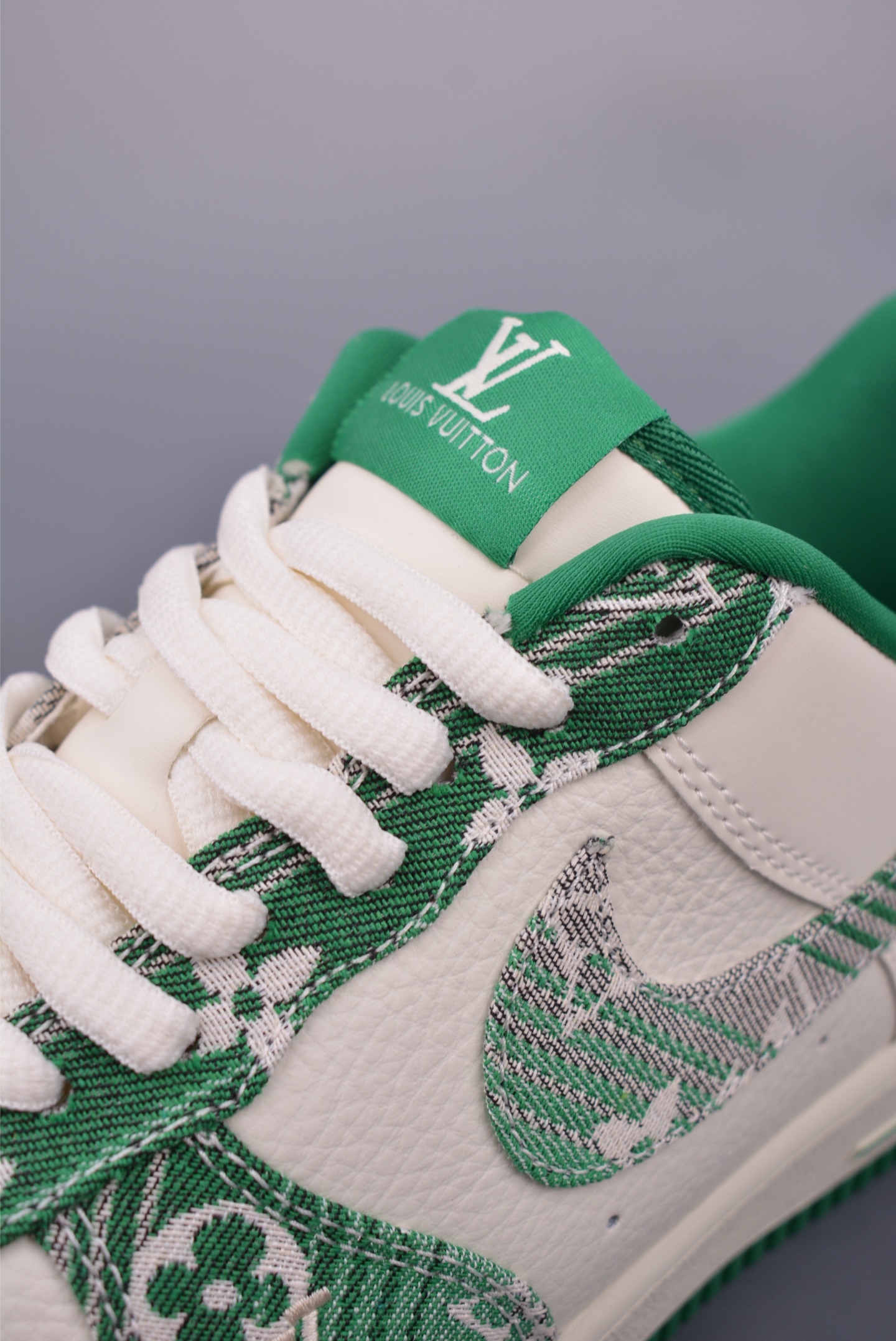 Louis Vuitton x Nike Air Force 1 07 LV8 Low Sneakers White and Green Print SC9207-538