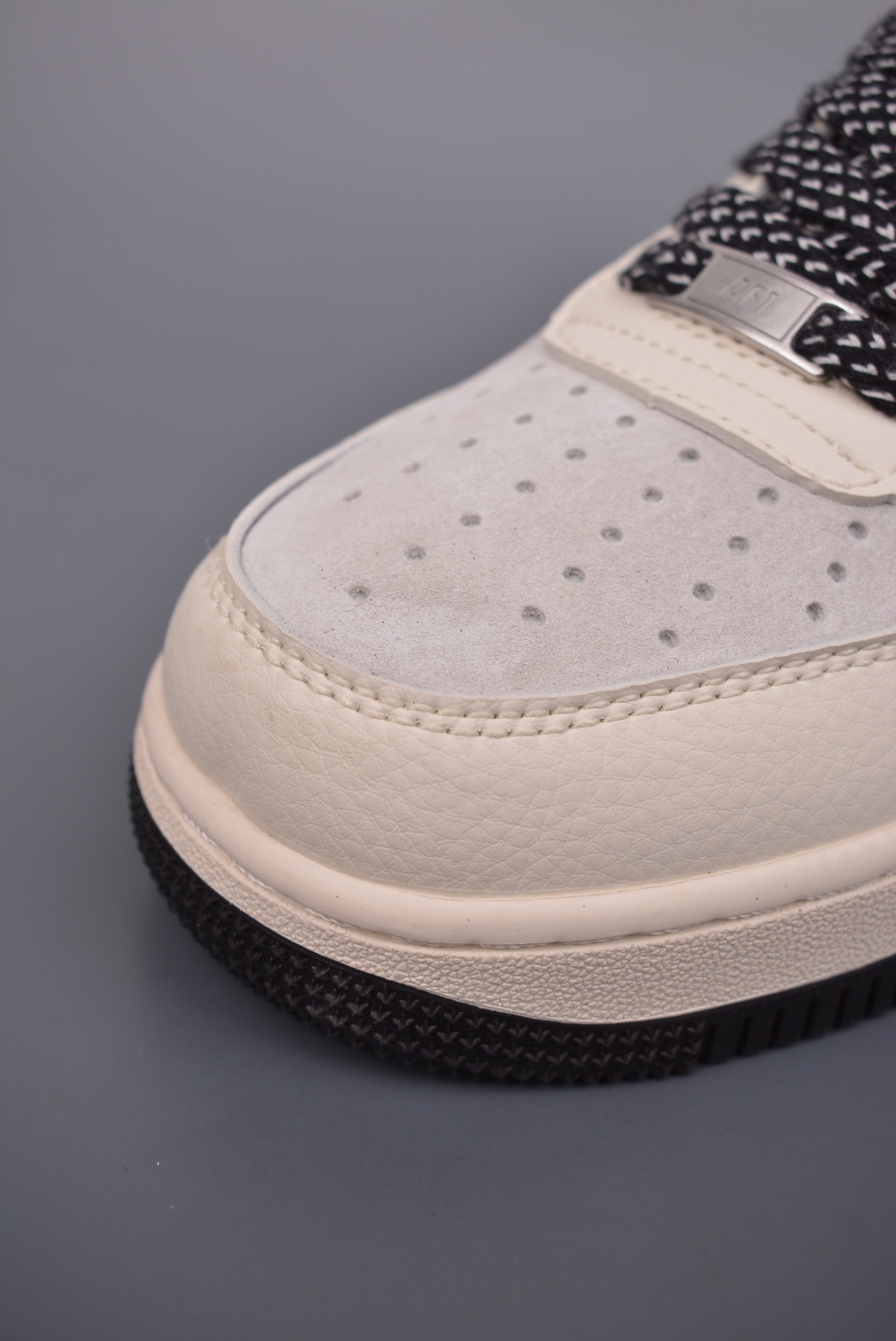 Supreme x Nike Air Force 1 Low Black, White and Red