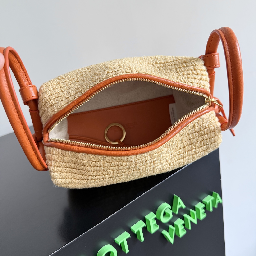 Bottega Veneta 2025 summer new burnt orange raffia loop bag