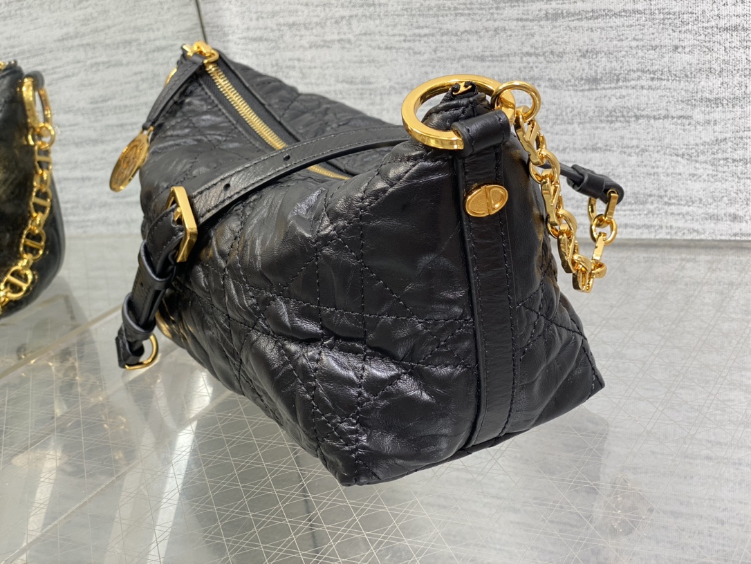 Dior Hobo star chain bag