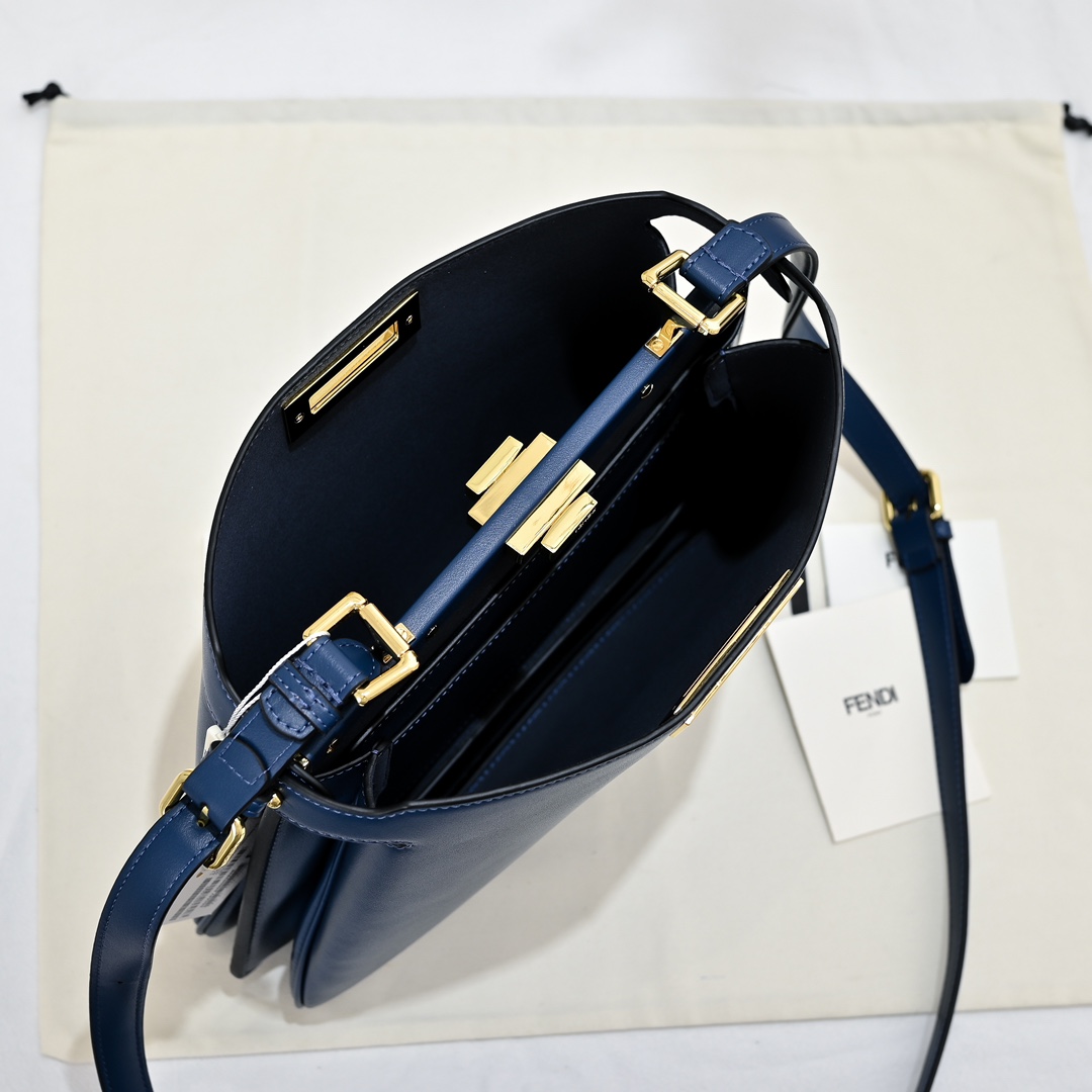 FENDI ekaboo Soft medium handbag 8801