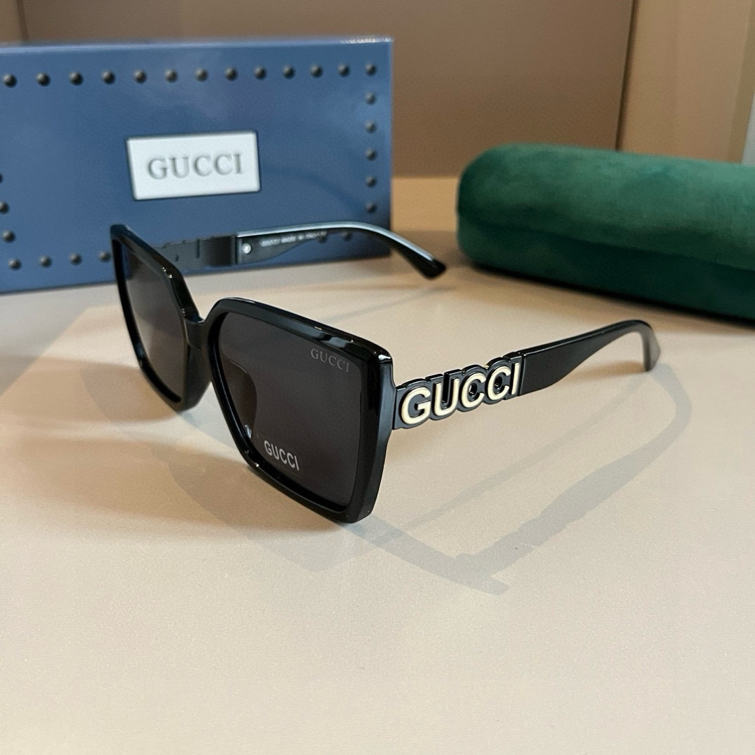 Gucci Square Frame Sunglasses