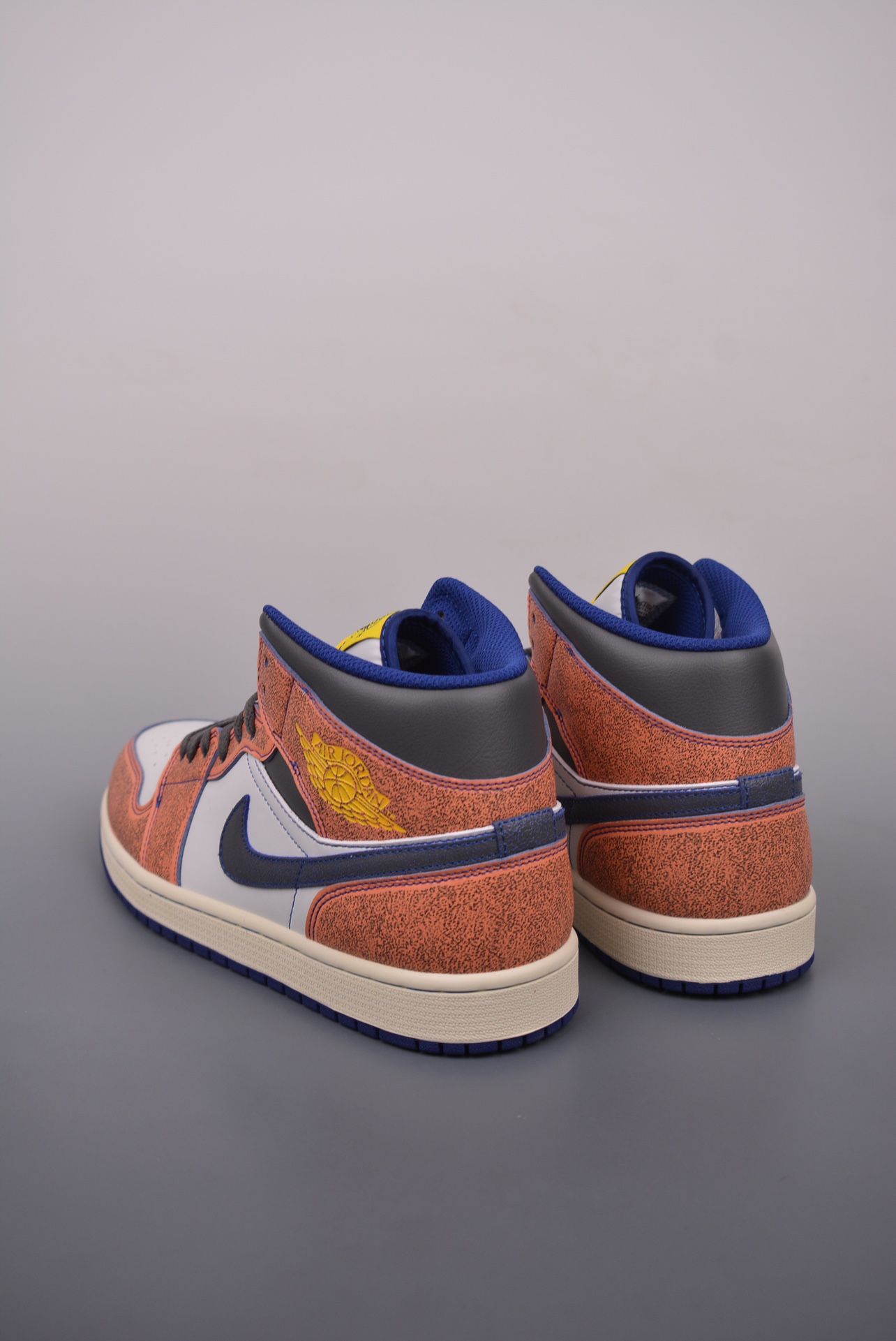 Air Jordan 1 Mid White Orange Toe FV3619-106