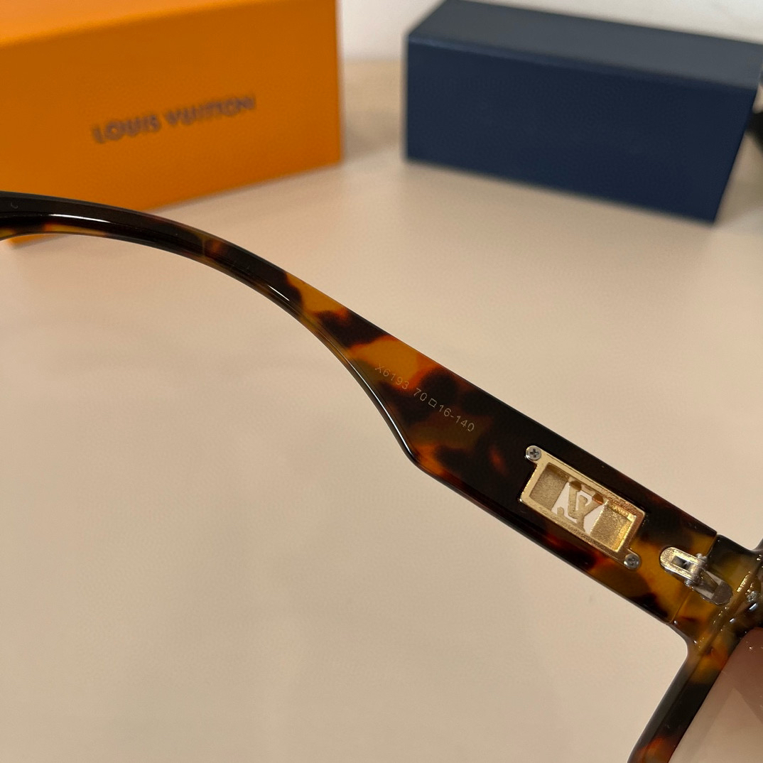 Louis Vuitton square-frame sunglasses