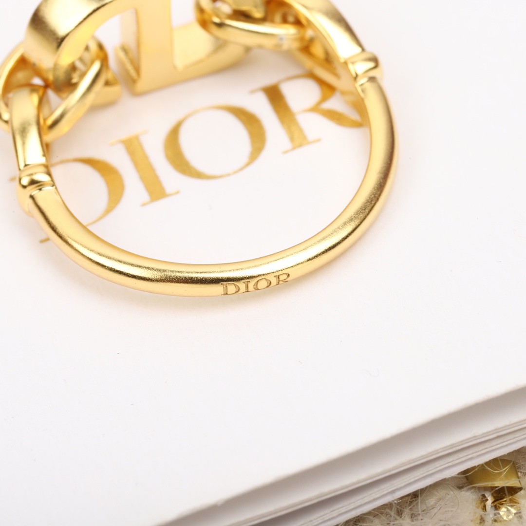 Dior CD letter ring