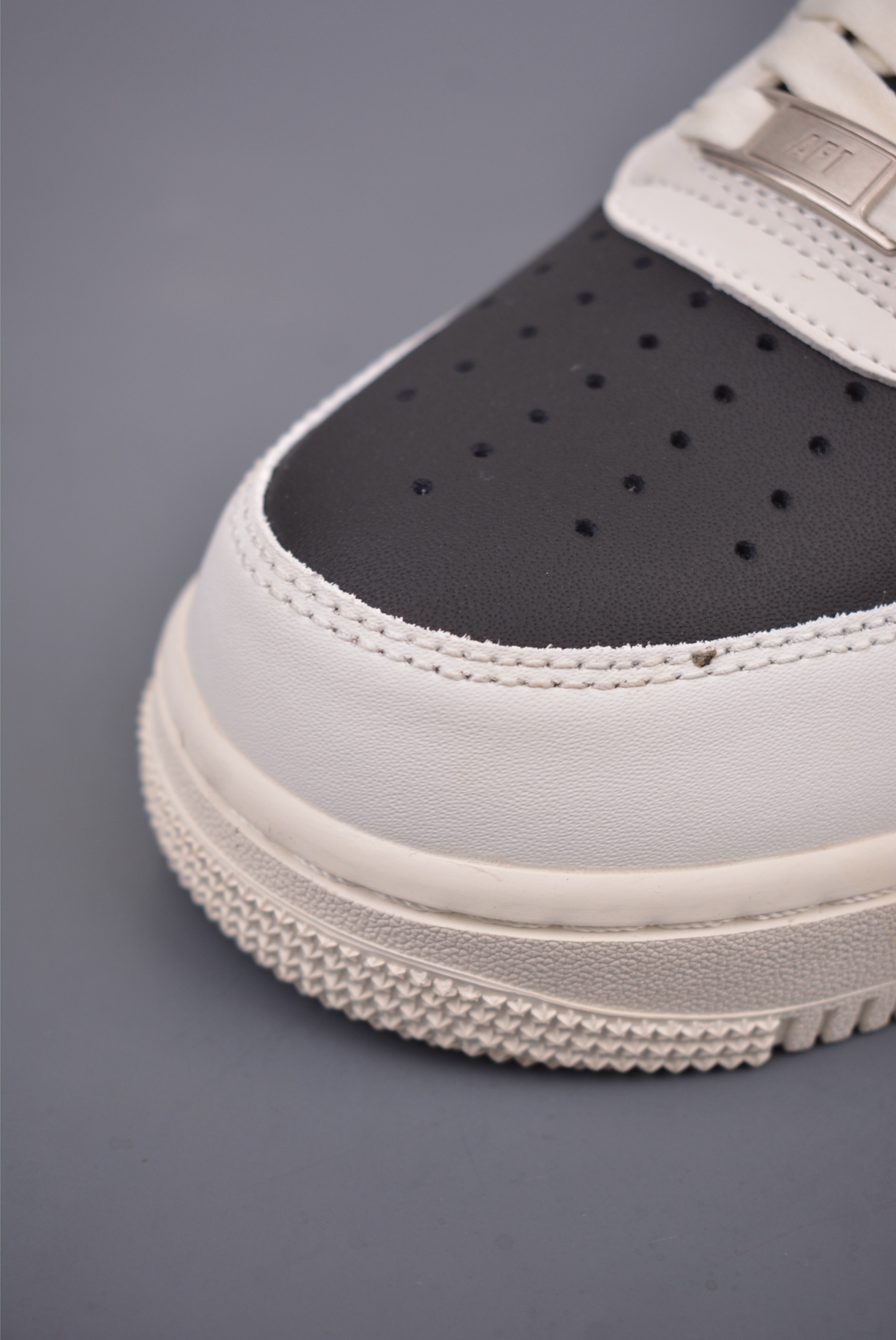 Nike Air Force 1´07 Low Beige, Black and Grey RS2696 112