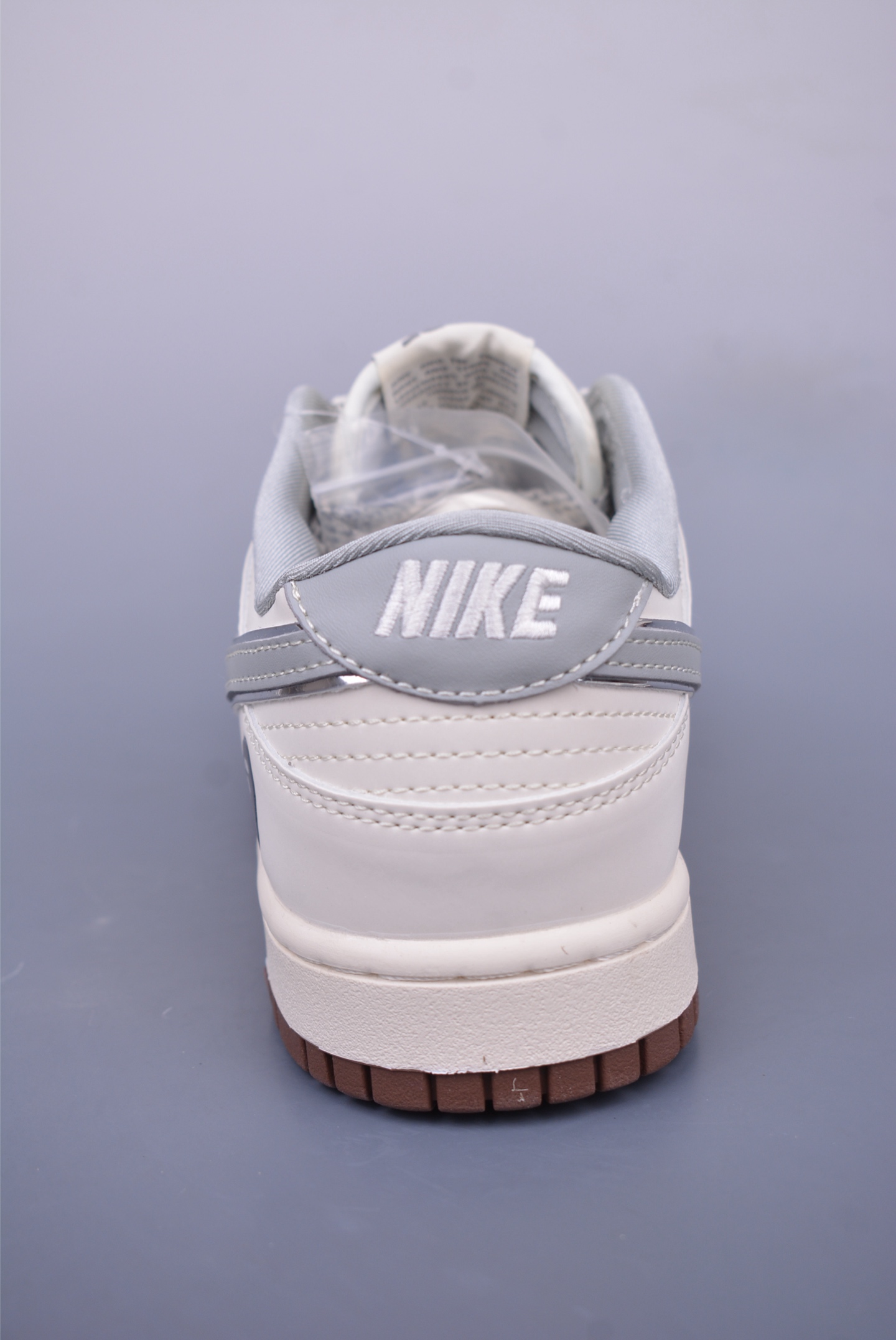 BAPE x Nike SB Dunk Low sneakers White and Gray JJ2508-558