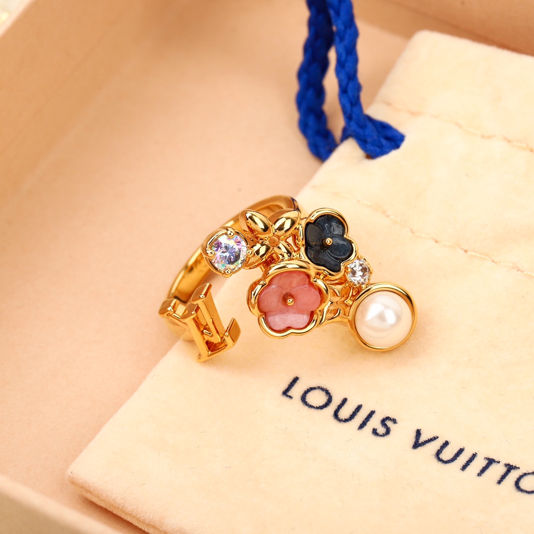 Louis Vuitton Flower Ring
