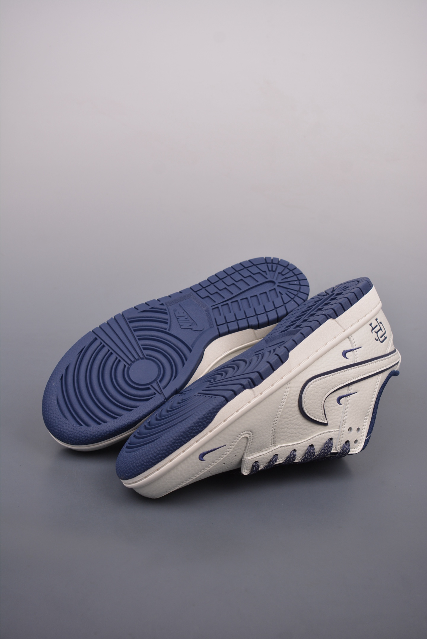 Fragment Design x Nike SB Dunk Low White Blue RC3085-891
