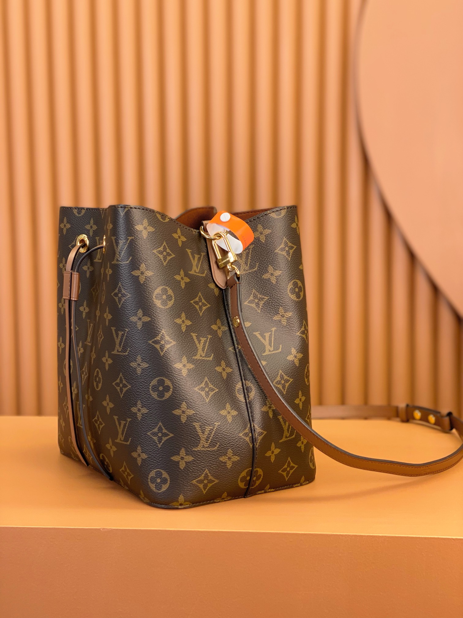 Louis Vuitton NÉONOÉ Medium Handbag M44887