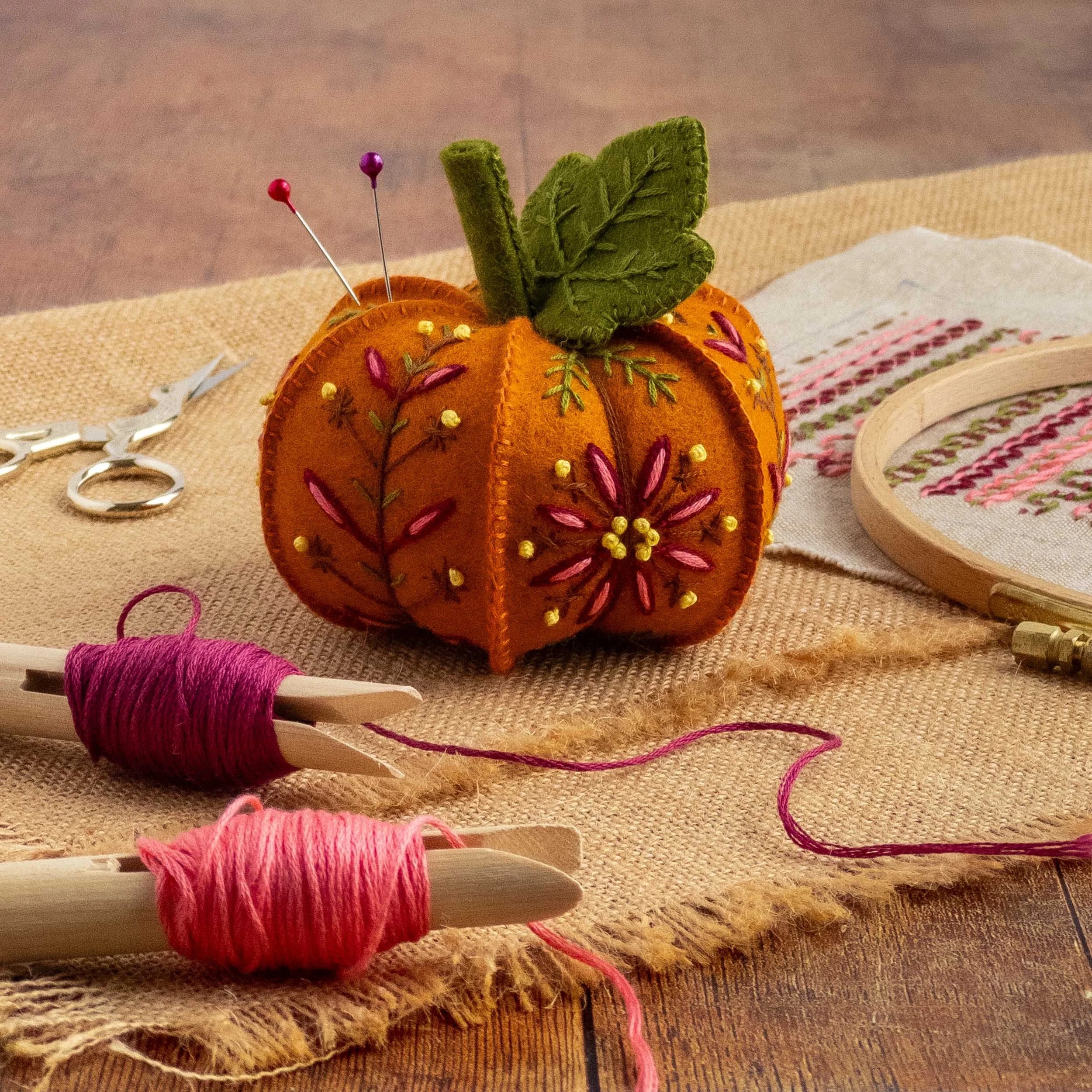 🔥LAST DAY 50% OFF🔥DIY Pumpkin Embroidered Felt Ornament Kit