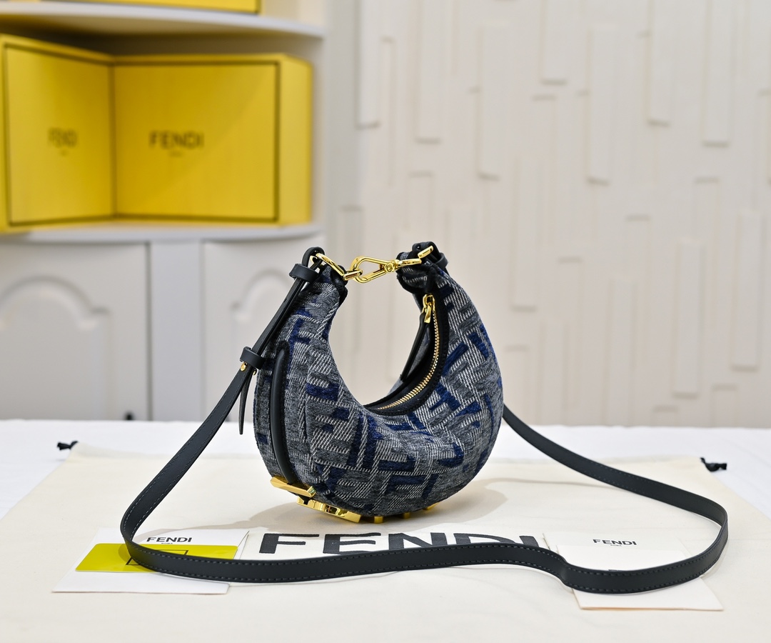 FENDI gray underarm mini bag 2186