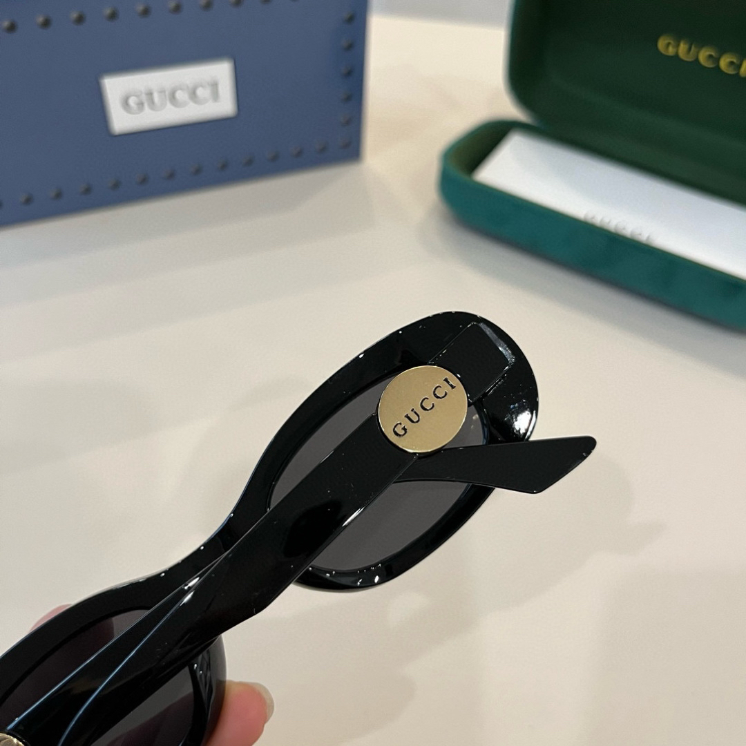 Gucci Round Frame Sunglasses