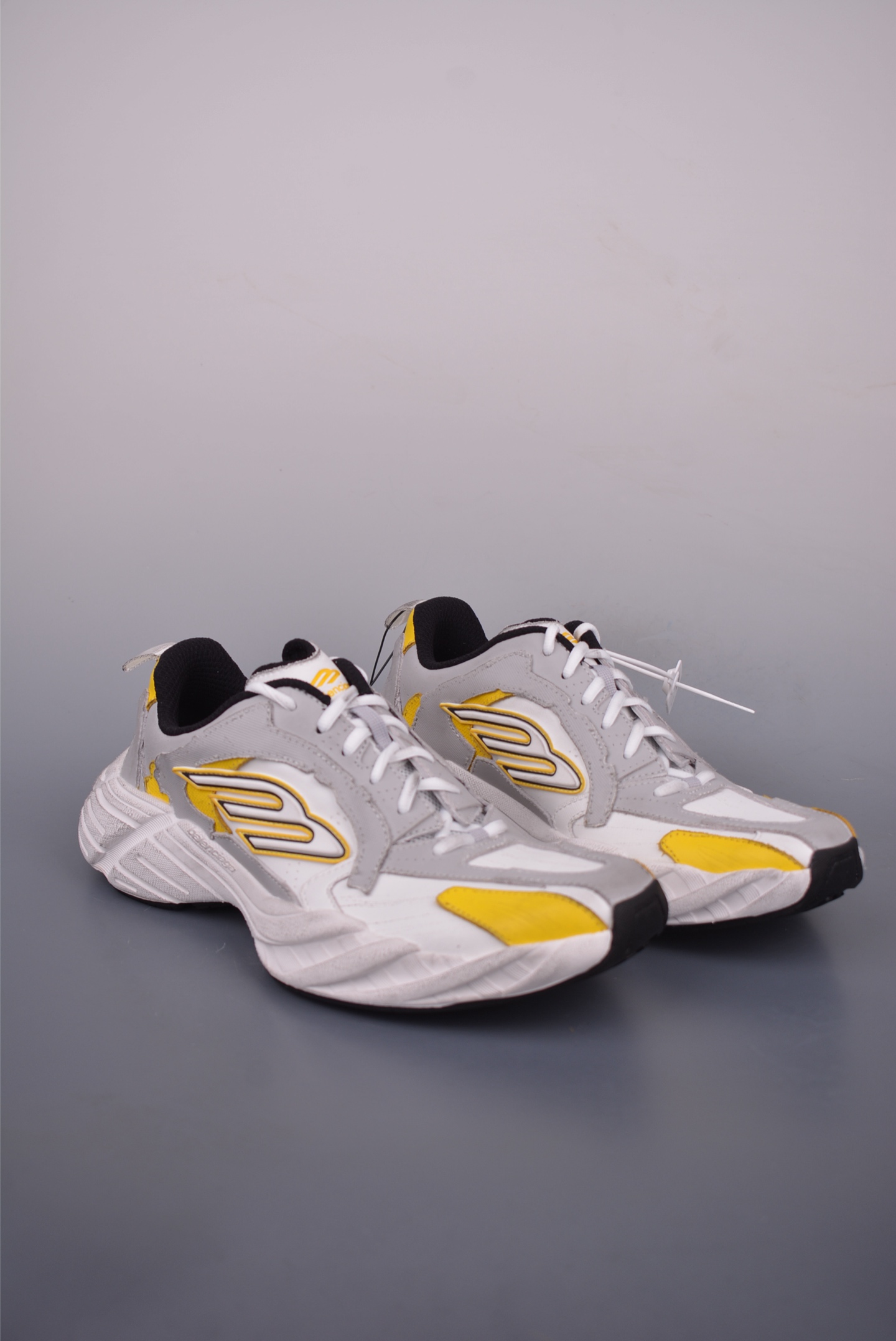 BALENCIAGA Monday Sneaker 