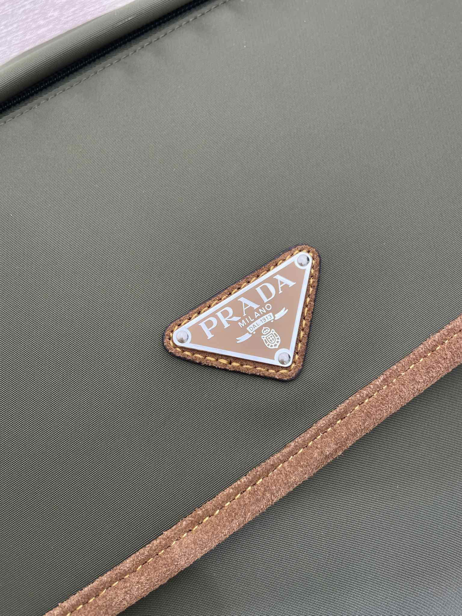 Prada New Large Messenger Bag 2VD052A