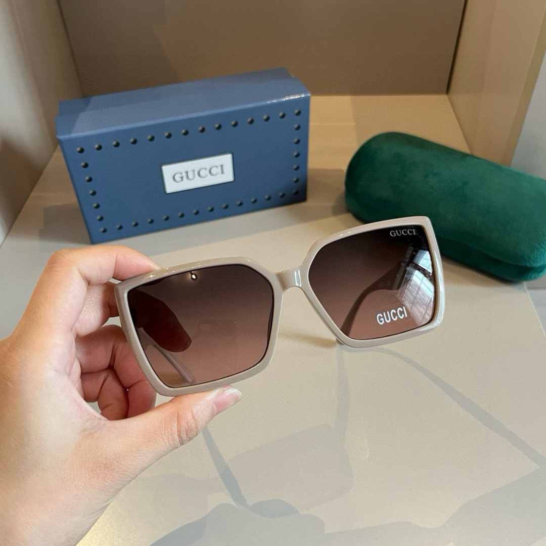 Gucci Square Frame Sunglasses