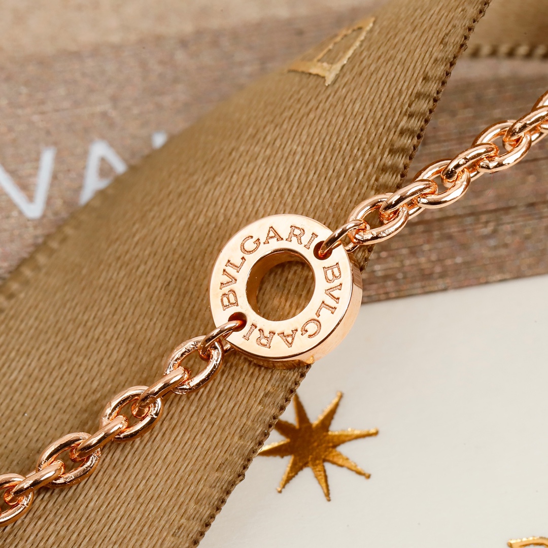 Bulgari rivet ruby ​​necklace